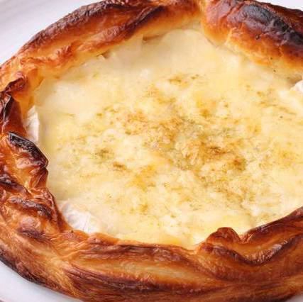 クアトロフロマッジ（4種のチーズピッツァ）