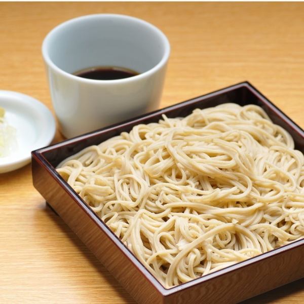 新蕎麦使用！お店で打つ手打ちそば　もりそば