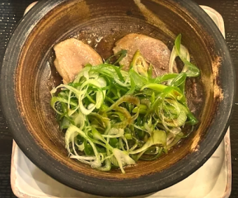 合鴨と青ネギの陶板焼き(二枚/三枚)