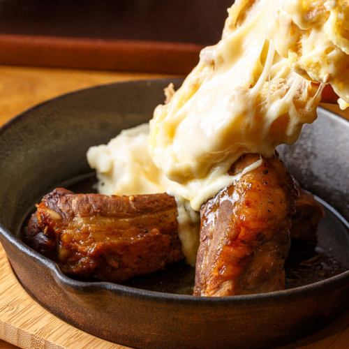 一押し「ラクレットチーズコース」 (プラス500円で赤シカゴピザに変更)(2H飲放題付)全7品