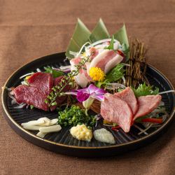 熊本県産の極上馬刺し三点盛り