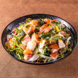 旬野菜とたっぷり鮮魚の海宝サラダ