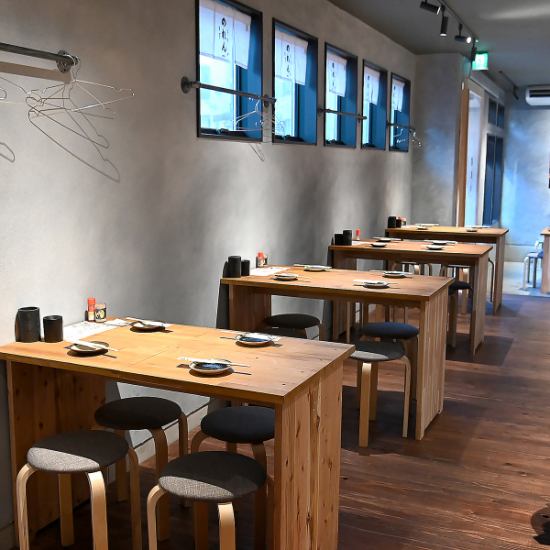 少人数から貸切可能な当店では各種宴会や打ち上げに最適！