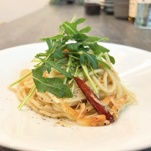 자가제! 독자 블렌드의 밀가루로 매일 손수 만드는, 떡의 절품 “생 파스타”