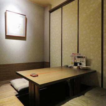 Up to 6 people can sit in the private private room where you can spend private time! Please use it in various scenes such as various banquets, meals, drinking parties.Please enjoy the gem that uses local chicken in a space where the Japanese space and simplicity match.