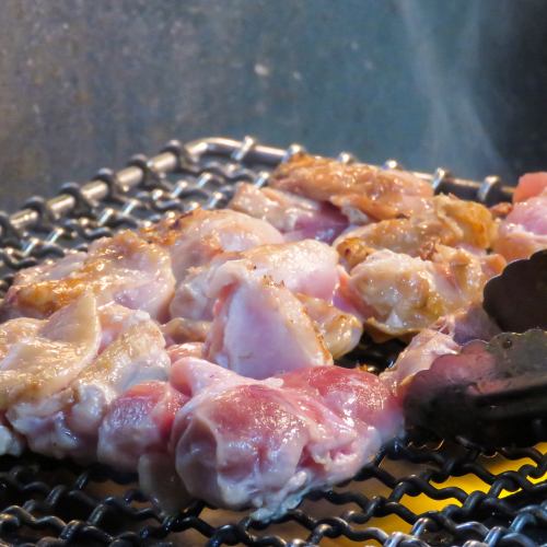 Carefully selected material = [Awao chicken] [Hinai chicken]! Use two types of luxury!