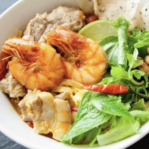 "Mi Quan" Da Nang specialty shrimp soup noodles