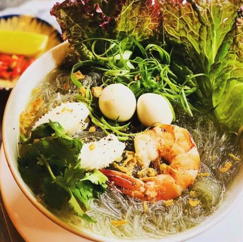 Myen Hai San (Seafood Soup Vermicelli)