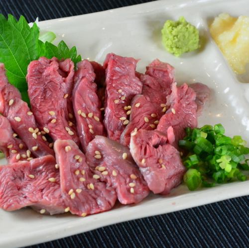 牛腩排生魚片