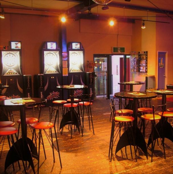 リピーターに人気のカウンター席◎一人で静かに、二人でしっとり…素敵な大人の飲み方を愉しめます。