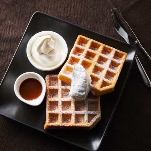 Buttermilk American Waffle Maple Cream