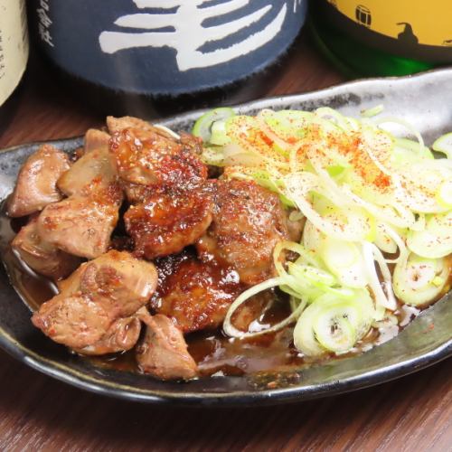 名物≪純レバー皿≫甘辛ダレでサッと炒めた逸品！