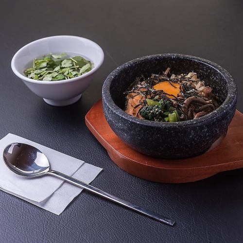 이시야키 비빔밥(스프 포함)