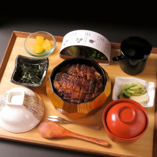 特上【中詰め一段】（一匹半）