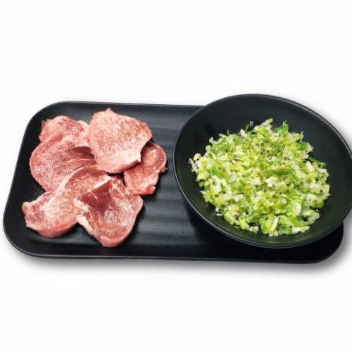 Thickly sliced pork tongue with seasoned green onions