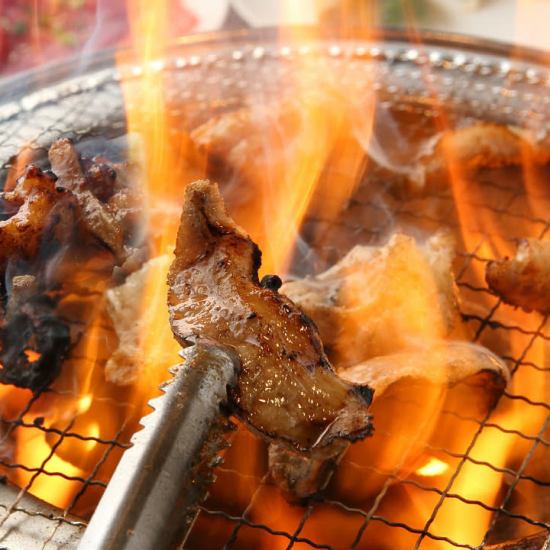 焼肉食べ放題が60分1980円～！駅チカ徒歩１分♪