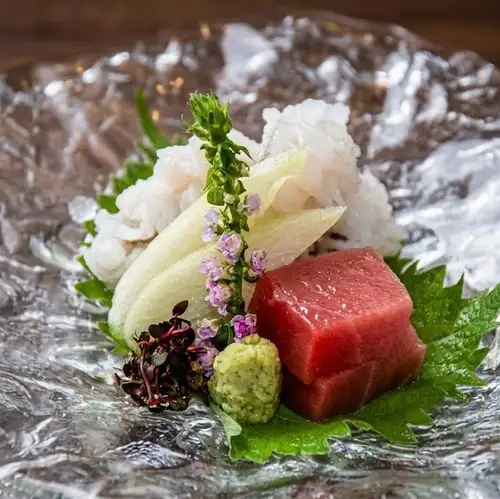 Medium fatty tuna sashimi