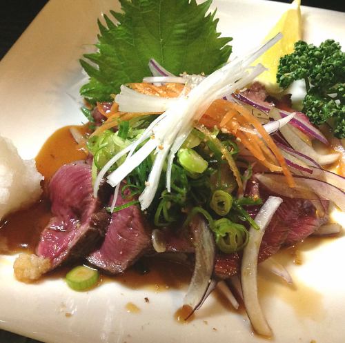 【人気メニュー！】レアステーキ牛たたき風/レアステーキ牛ユッケ風