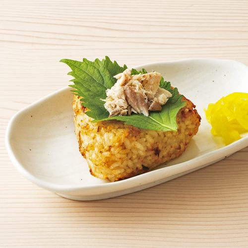 焼鯖の焼きおにぎり/だし茶漬け(鮭)