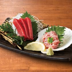 本まぐろの赤身刺身とねぎとろ盛合せ
