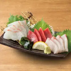 本まぐろ入り刺身3点盛合せ(4貫/3貫/2貫)