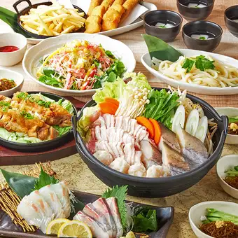 [Standard Year-End Party] Includes chicken meatball hot pot, roast pork, crab cream croquettes + 2 hours of all-you-can-drink for 4000 yen