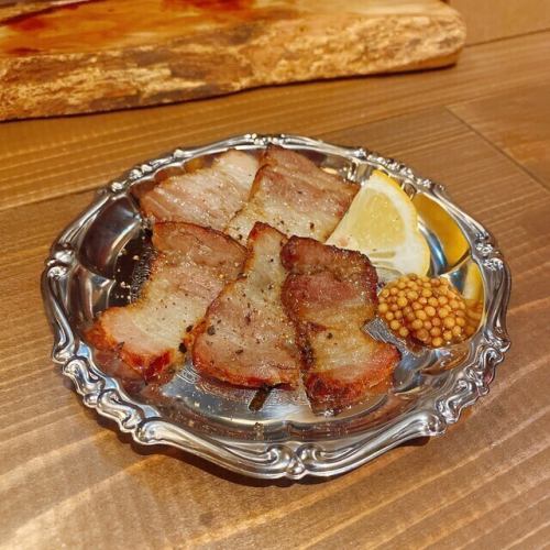 自家製豚バラ燻製炙り
