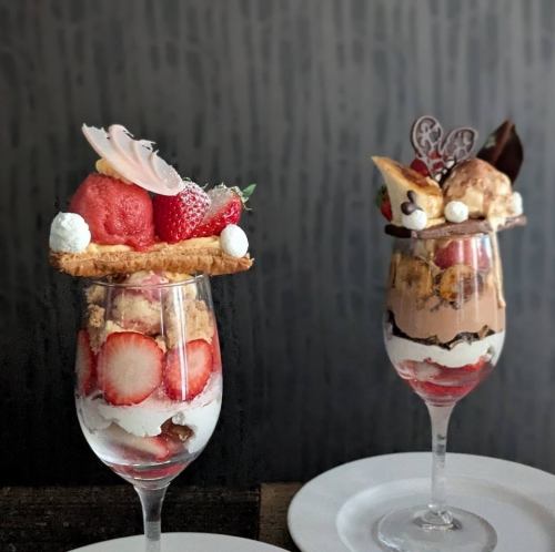 カフェタイムも充実★『旬』のパフェやケーキ、ガトーショコラなど定番人気のスイーツをご用意。