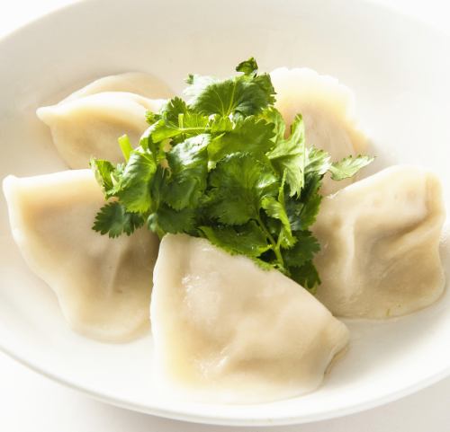 香菜水餃子(パクチー)　6個