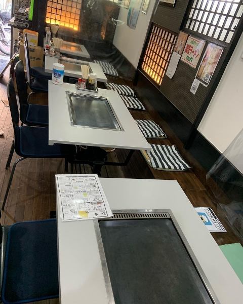 In the back of the 1st floor, we have a sunken kotatsu table that can accommodate up to 10 people, and table seats that can accommodate up to 15 people!