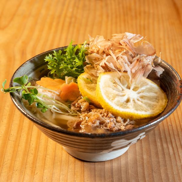 水尾の柚子胡椒を使ったゆず肉うどんは肉たっぷり☆爽やかな香り！