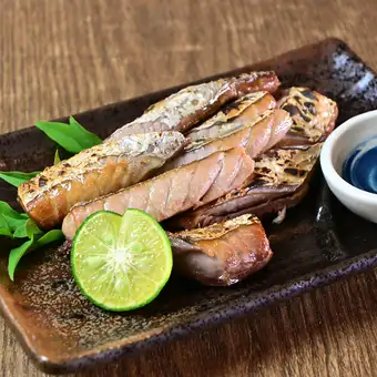 かつおの腹皮焼き