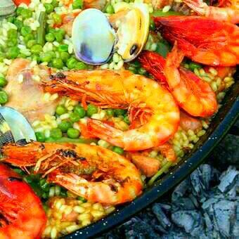 ★アツアツパエリアは全5品20%OFF！人気は『魚介パエリア』珍しいイカスミパエリアもご用意ありますよ。