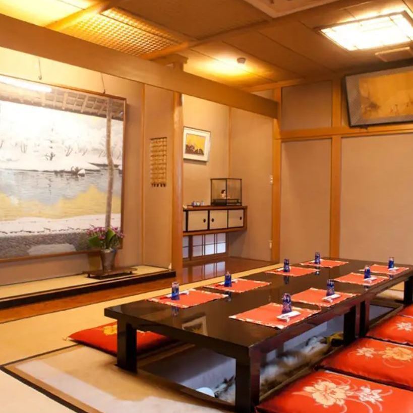 定員10名様のお部屋から48人まで入れるお部屋もございます。