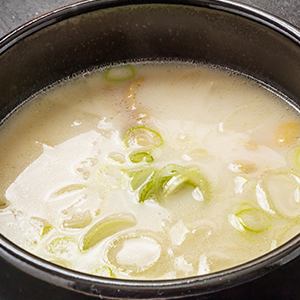 Takeout Gomtang Soup (with Achilles)