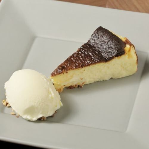 Basque style cheesecake (plain)