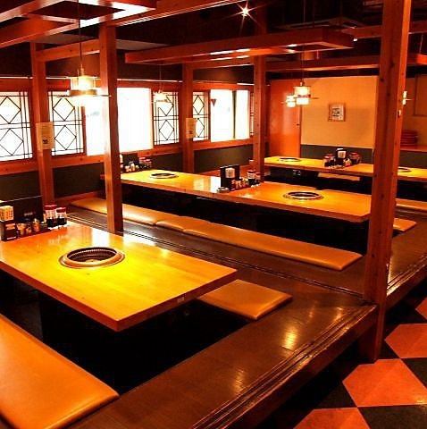 6 people, 8 people, 9 people, 14 people, 16 people, 50 people, etc.! Stylish interior.We have box seats with a very private feel that can be used by a small number of people, and a horigotatsu space that is perfect for banquets.Suitable for a wide range of occasions such as banquets, girls' night out, dates, meals, etc. [Ikebukuro Yakiniku All-you-can-eat banquet, year-end party, farewell party, New Year's party]