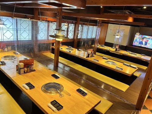 The tatami room can accommodate up to 40 people.