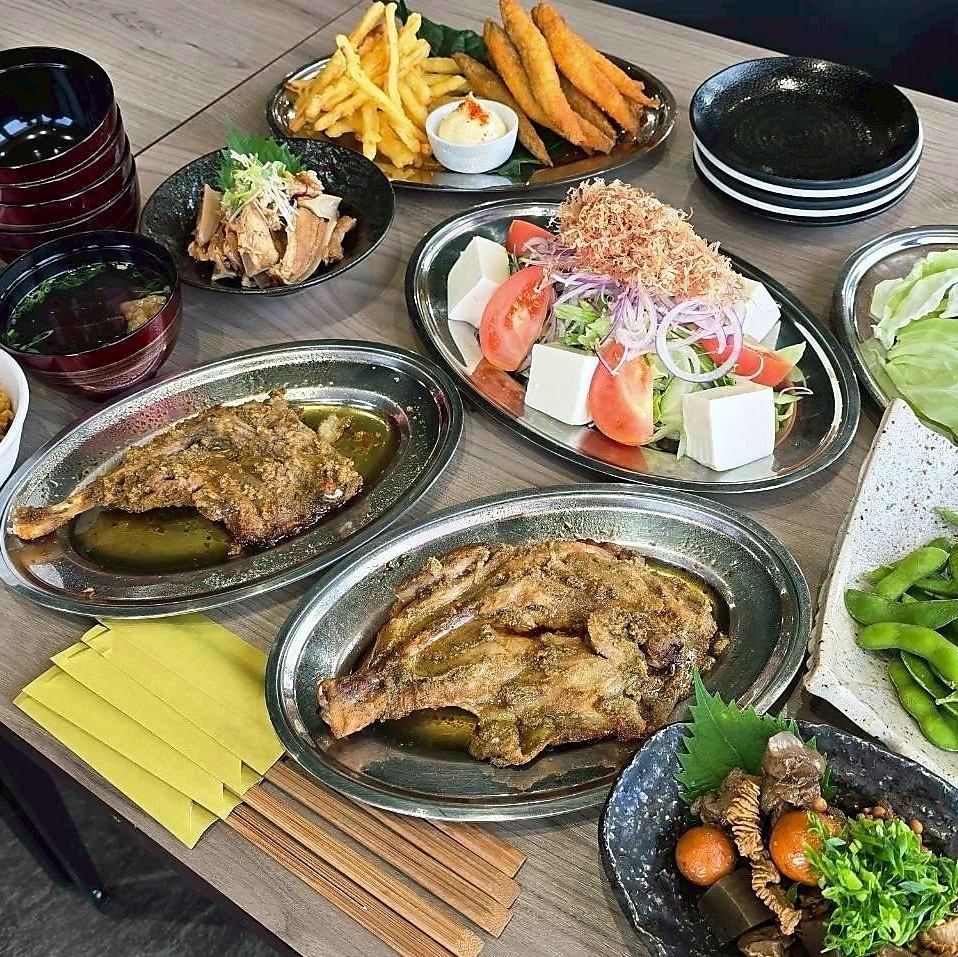 ご当地グルメを味わって!1本まるごと豪快に焼き上げた迫力の『骨付鳥』を楽しむお店