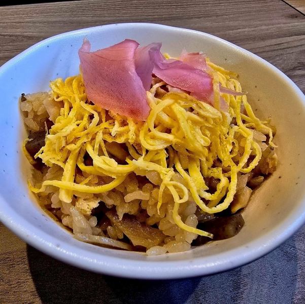 希少な地鶏!香川のブランド鶏『讃岐コーチン』を一緒に炊いた鶏めしもおすすめ!