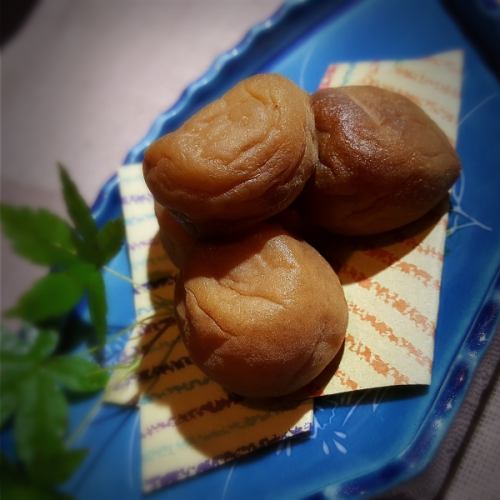 Smoked Umeboshi (4 pieces)