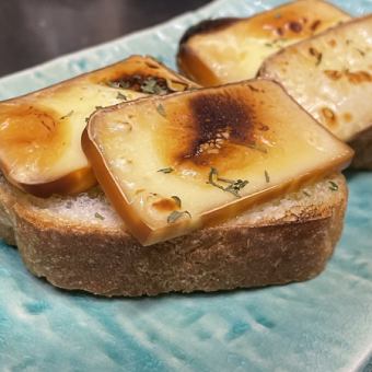 Garlic Smoked Cheese Bruschetta