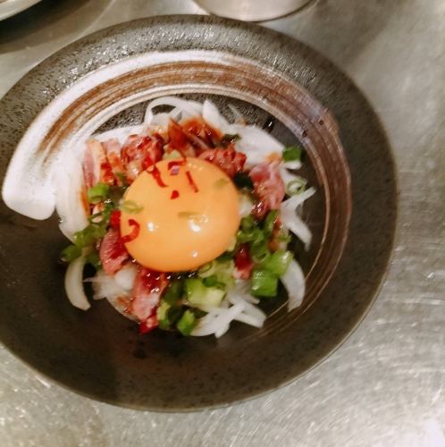 焼ももユッケ