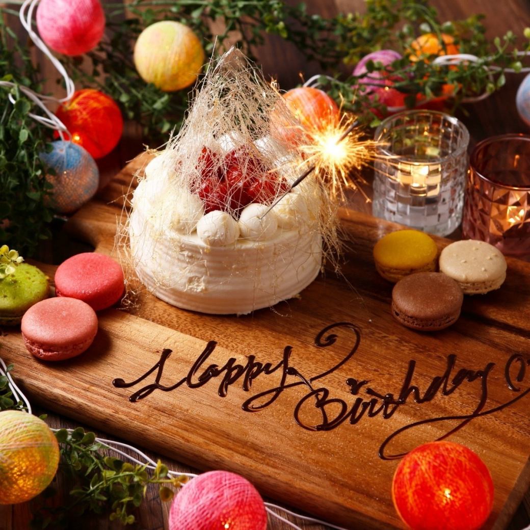 非常受欢迎♪生日和纪念日的整个蛋糕惊喜★