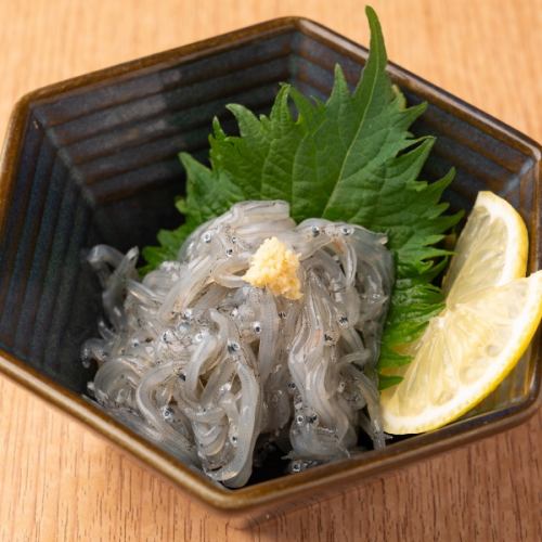 Red sea bream sashimi/Amber amberjack sashimi/Horse mackerel sashimi/Raw whitebait