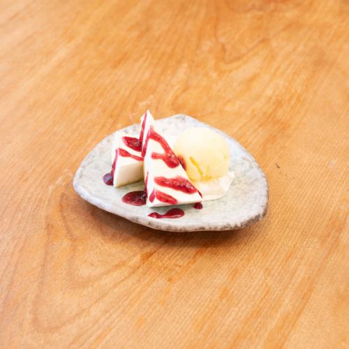 Cheesecake and yuzu ice cream