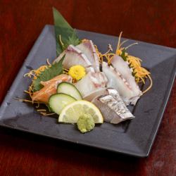 Assortment of 5 kinds of sashimi