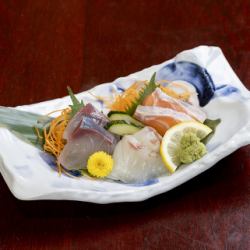 Assortment of 3 types of sashimi