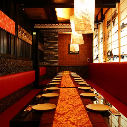 30 seconds walk from Yokohama Station Sotetsu Exit