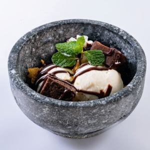 ストーンアイス(チョコ/イチゴ)